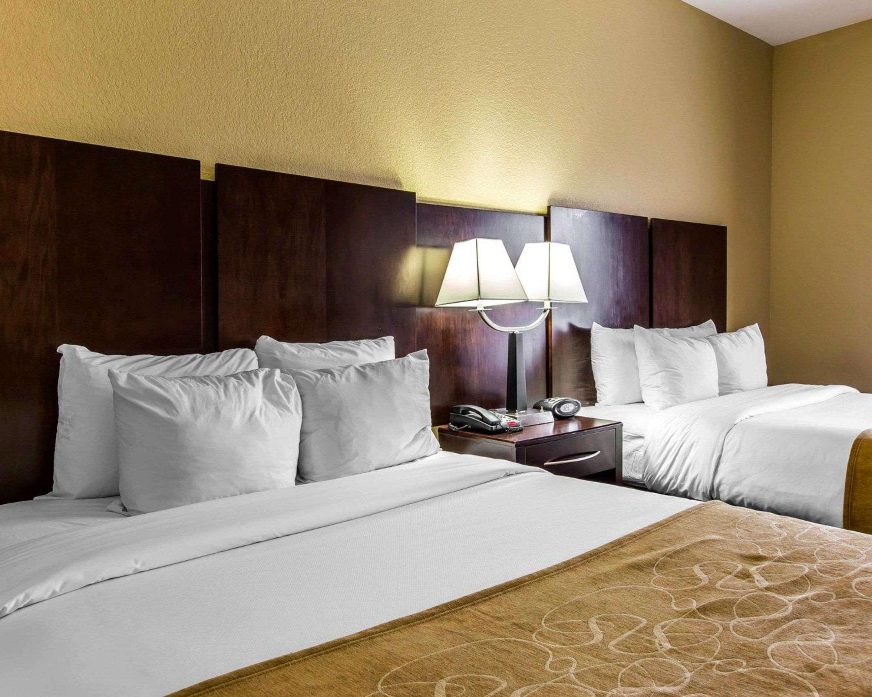Comfort Suites Вейкросс Екстер'єр фото