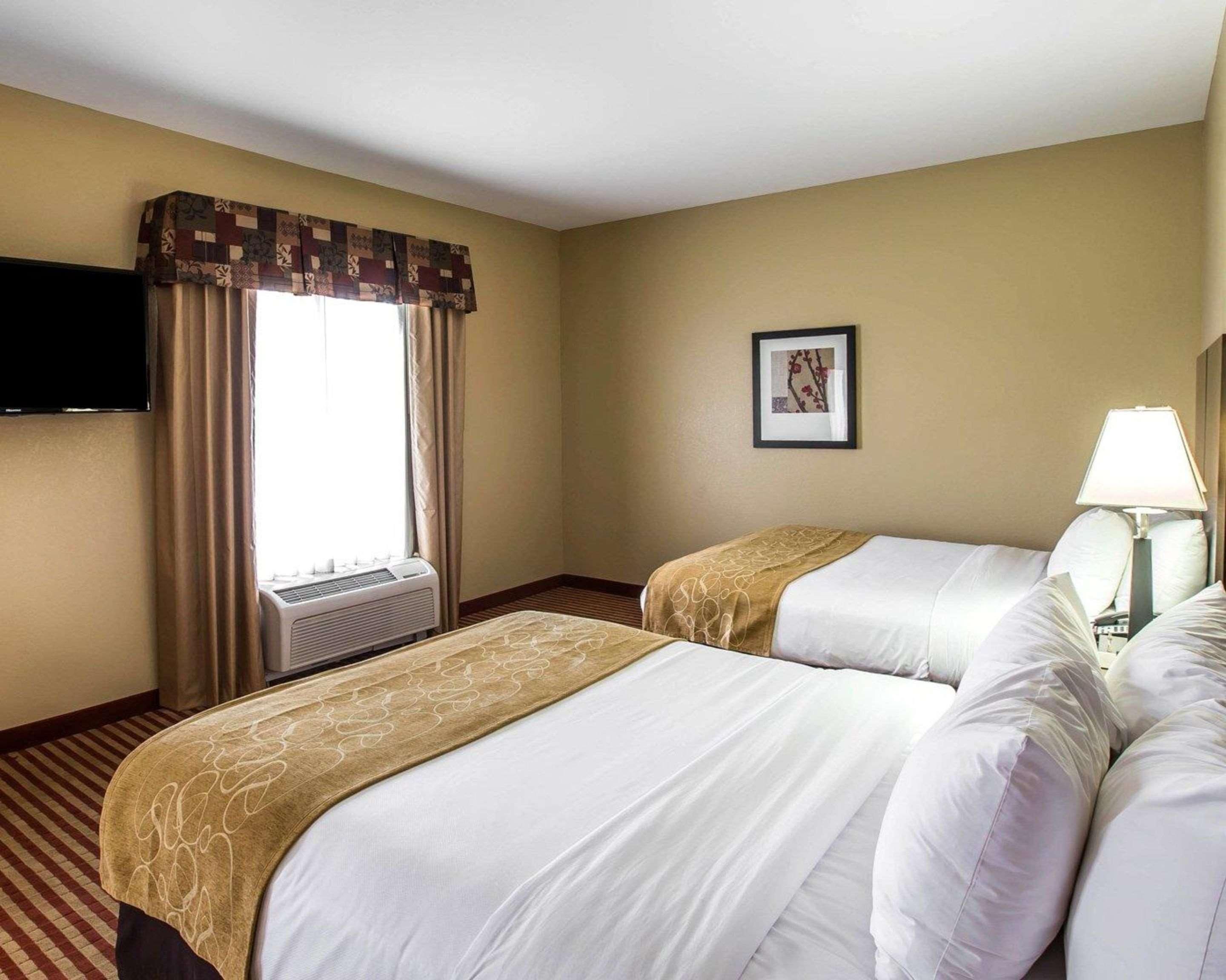 Comfort Suites Вейкросс Екстер'єр фото