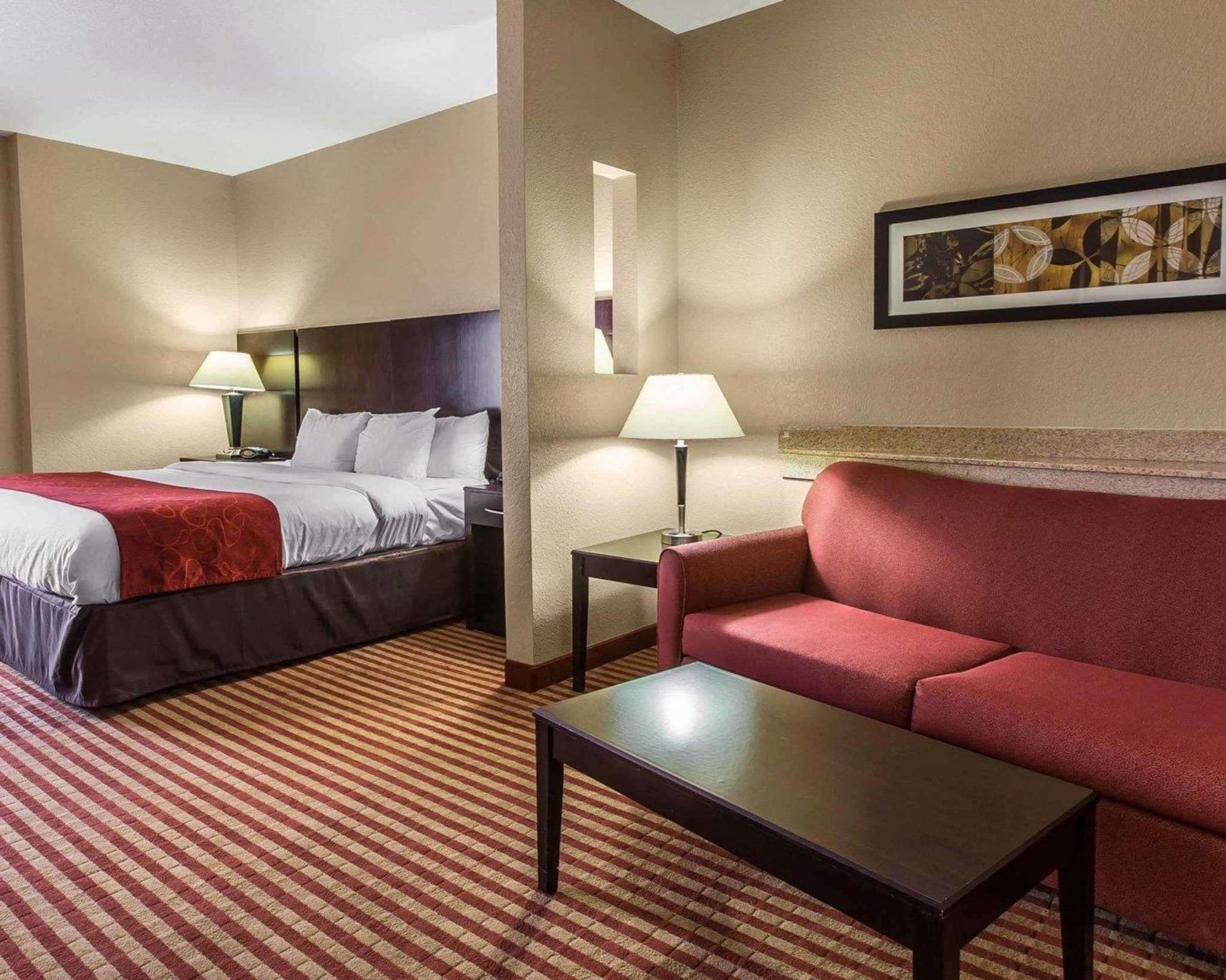 Comfort Suites Вейкросс Екстер'єр фото