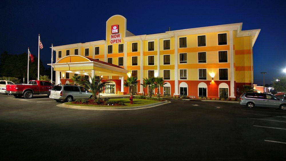Comfort Suites Вейкросс Екстер'єр фото