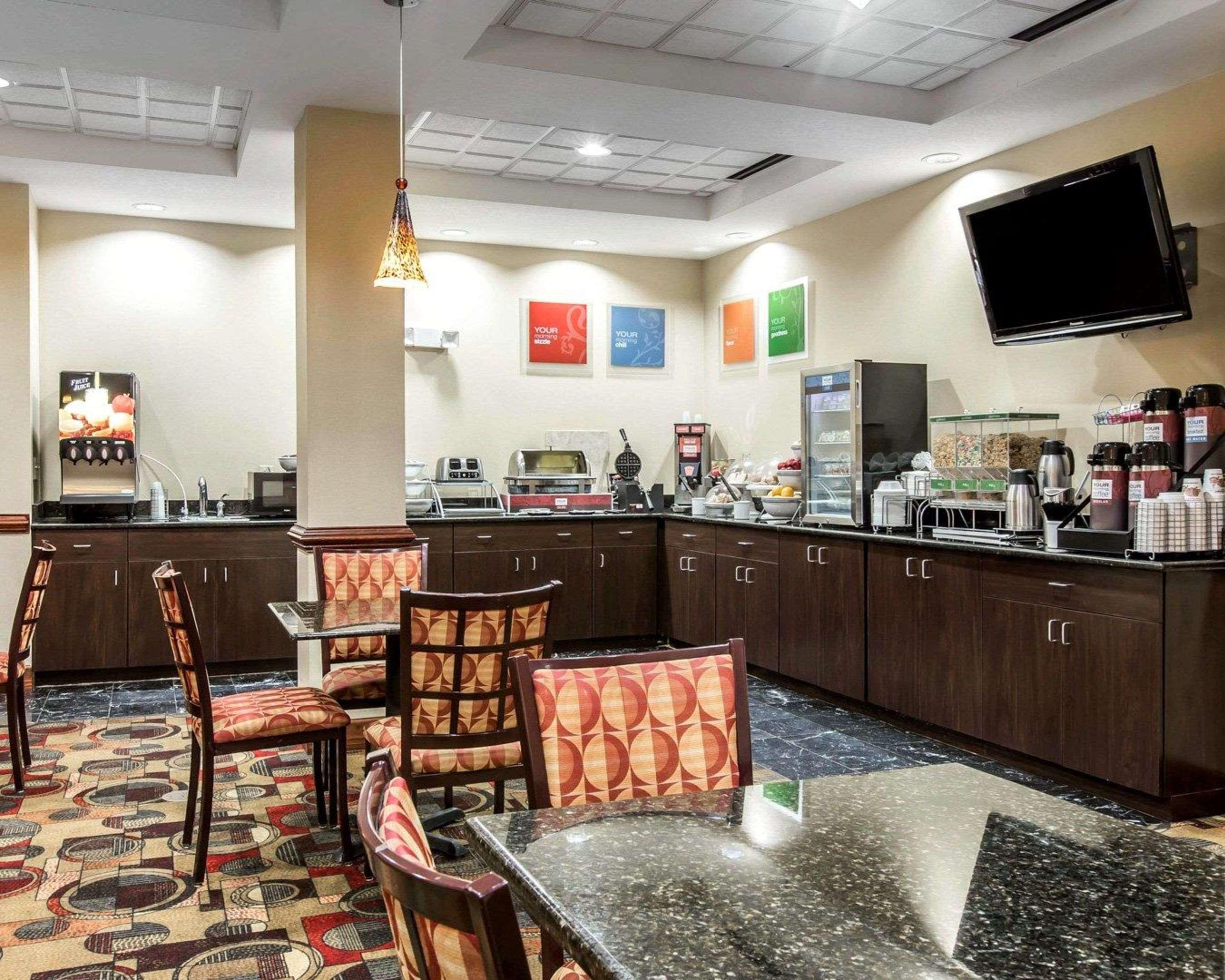 Comfort Suites Вейкросс Екстер'єр фото