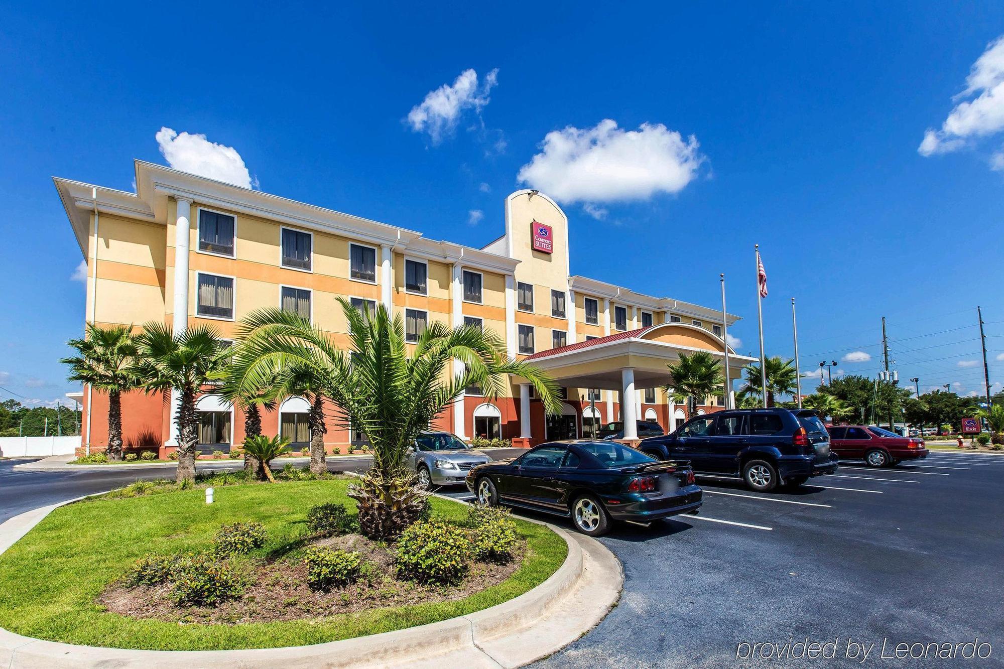 Comfort Suites Вейкросс Екстер'єр фото