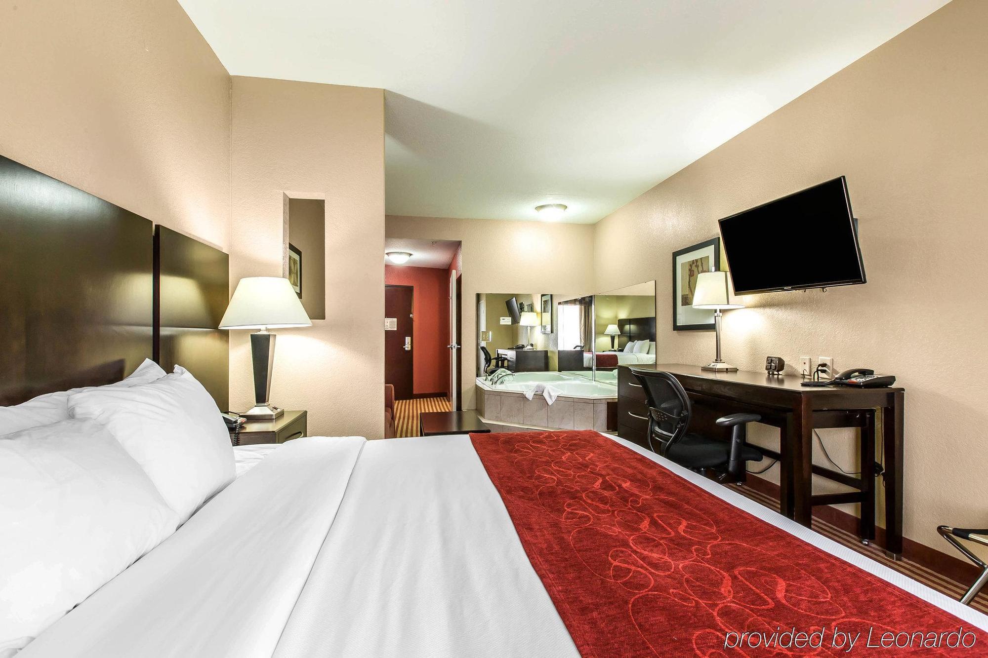 Comfort Suites Вейкросс Екстер'єр фото