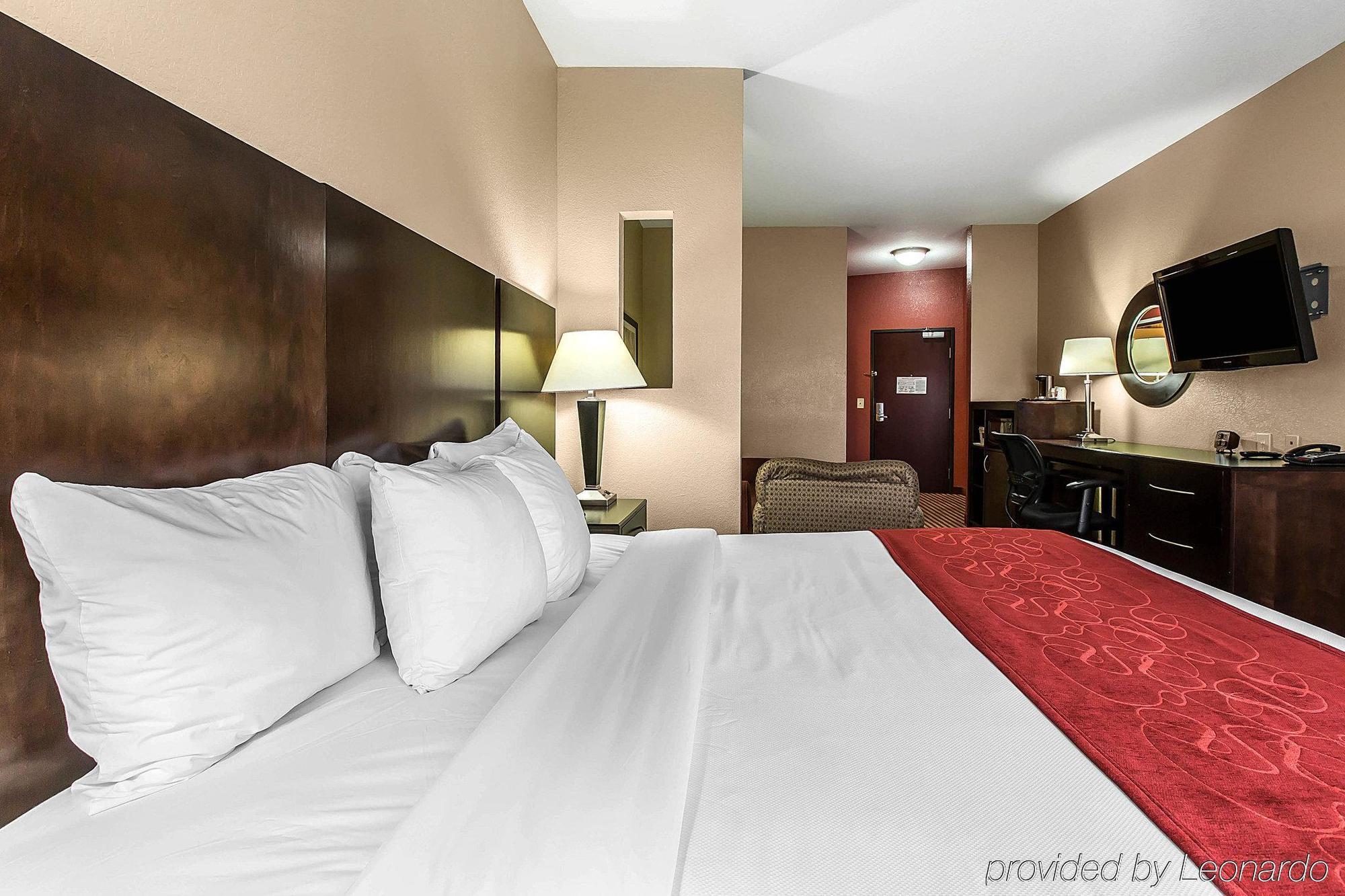 Comfort Suites Вейкросс Екстер'єр фото
