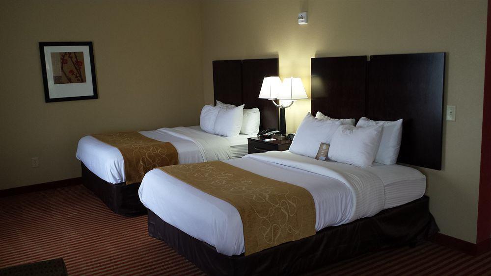 Comfort Suites Вейкросс Екстер'єр фото