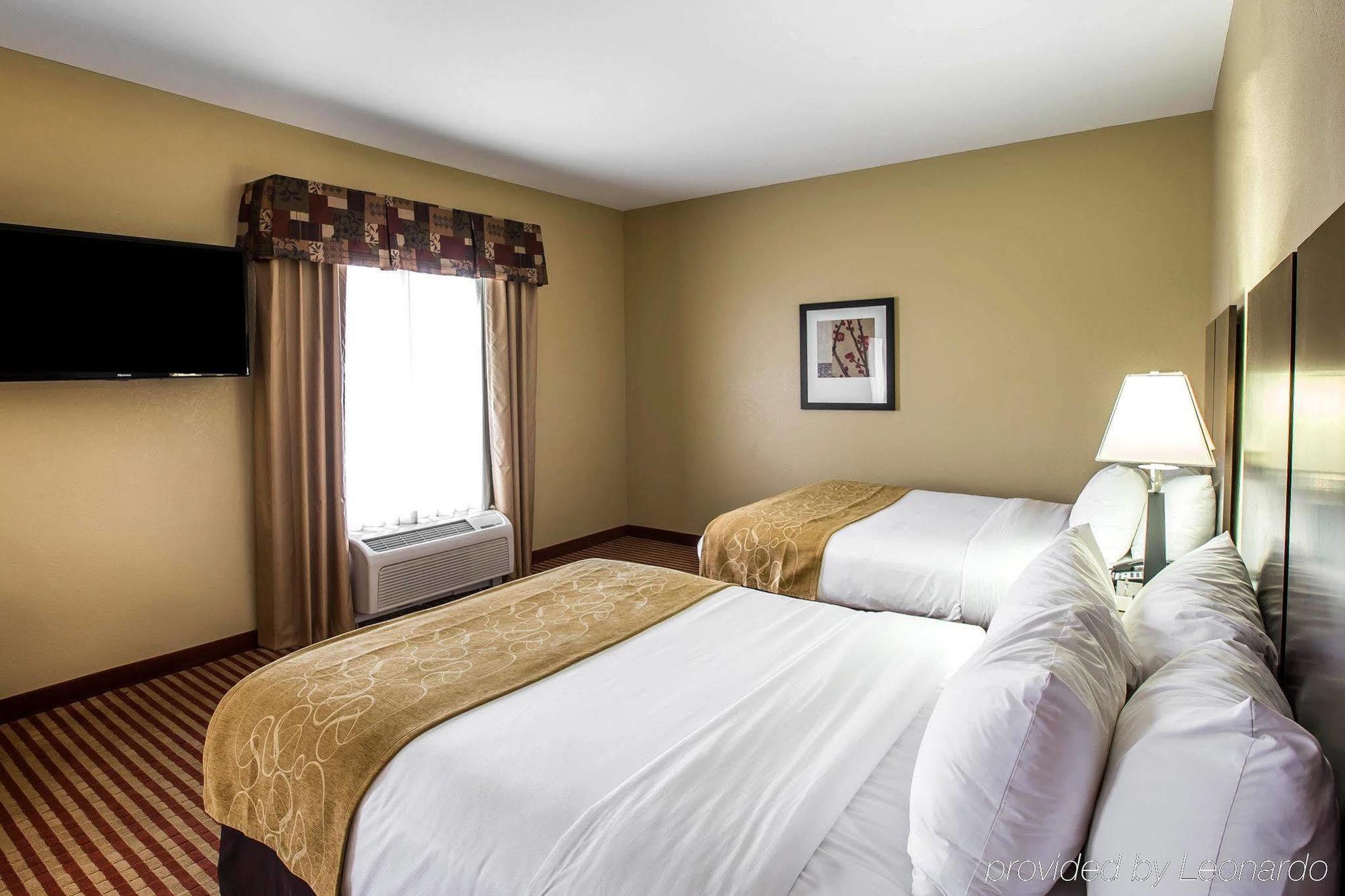 Comfort Suites Вейкросс Екстер'єр фото